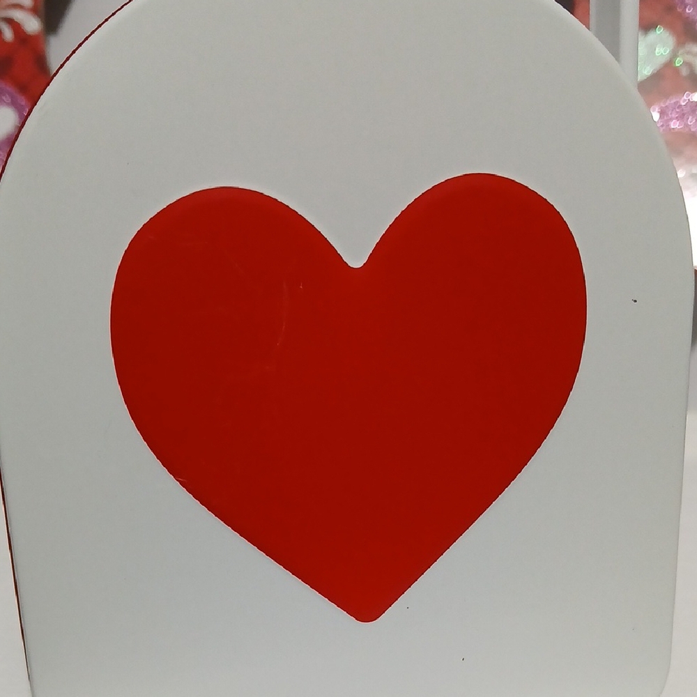 Rae Dunn White Mailbox with Red Heart NWT - Picture 4 of 9